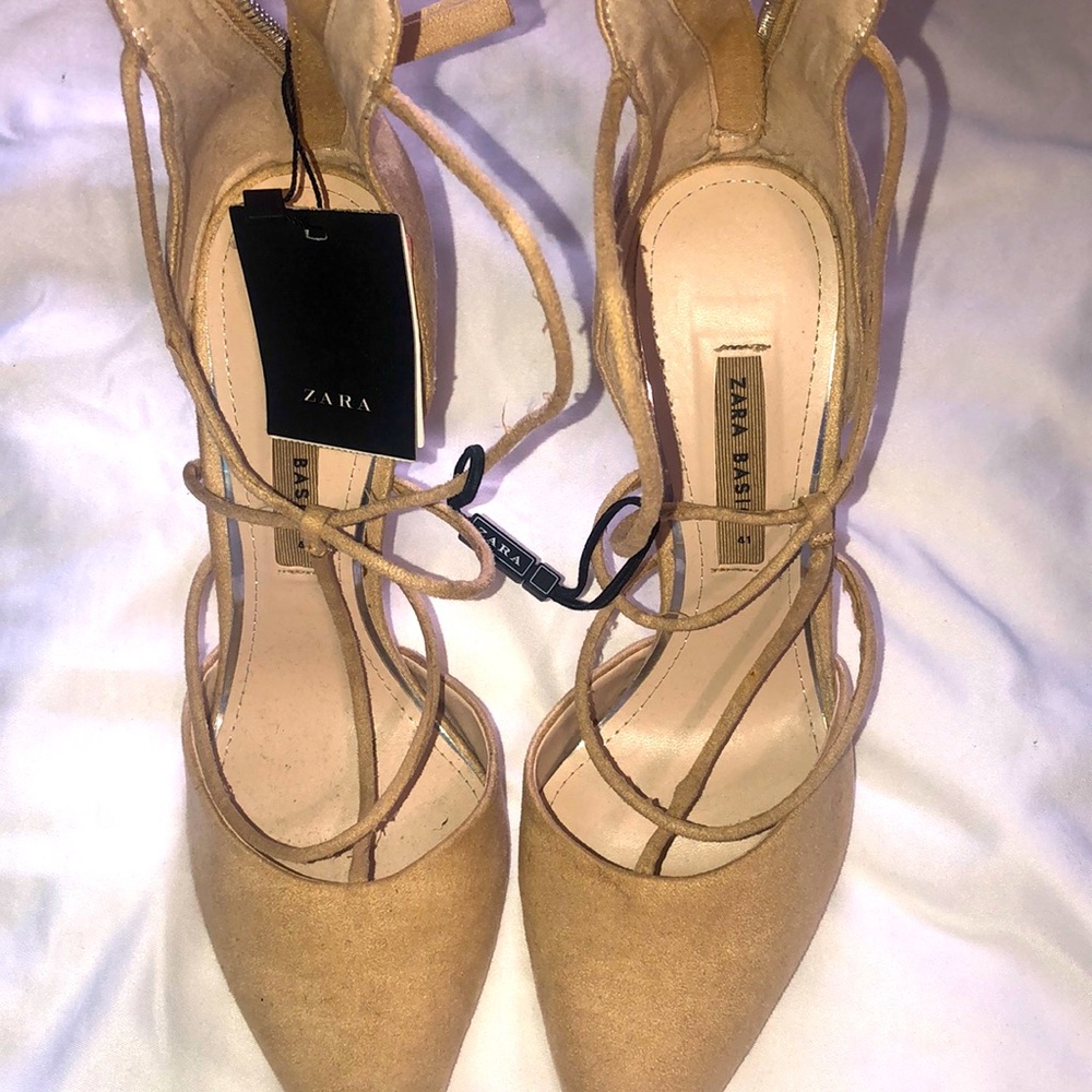 Zara suede pointy toe heel with tags